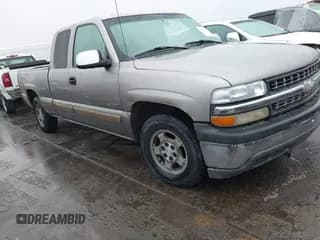 ✅ 2001 Chevrolet Silverado 1500 LT • VIN: 2GCEC19T411195686 • Лот: 43851629. Опубликован ранее на IAAI с пробегом 232 011 миль. Бесплатный доступ к архиву аукционных продаж из США и подробный отчёт об истории автомобиля на DreamBid. Изображение 1.