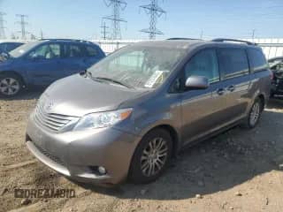 2011 Toyota Sienna XLE AAS с VIN 5TDYK3DC2BS100751, выставлен на аукционе Copart как лот 81251645 с пробегом 136 746 миль миль и Списание • Salvage title. История ставок и продаж доступна на DreamBid. Изображение 1.