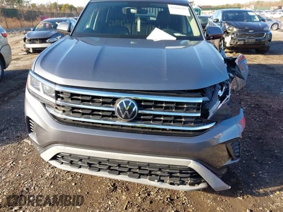 ✅ 2021 Volkswagen Atlas SE • VIN: 1V2WR2CA6MC553626 • Lot: 41188219. Wystawiony na IAAI z przebiegiem 83 000 mil. Bezpłatny archiwum sprzedaży aukcyjnych z USA i szczegółowy raport historii pojazdu na DreamBid. Zdjęcie 12.