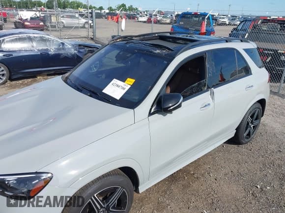 ✅ 2024 Mercedes-Benz GLE 450 • VIN: 4JGFB5KBXRB264307 • Lot: 42380700. Wystawiony na IAAI z przebiegiem 9 445 mil. Bezpłatny archiwum sprzedaży aukcyjnych z USA i szczegółowy raport historii pojazdu na DreamBid. Zdjęcie 6.