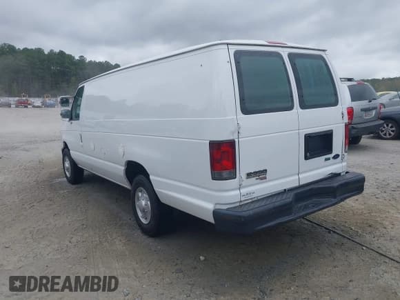 ✅ 2012 Ford Econoline Cargo Commercial • VIN: 1FDSS3EL0CDA27182 • Lot: 43386947. Wystawiony na IAAI z przebiegiem 475 593 mil. Bezpłatny archiwum sprzedaży aukcyjnych z USA i szczegółowy raport historii pojazdu na DreamBid. Zdjęcie 3.