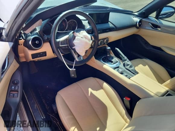 ✅ 2025 Mazda MX-5 Miata Grand Touring • VIN: JM1NDAM71S0650806 • Lot: 65884395. Listed on Copart with 5,430 mi. Free auction sales archive from the USA and detailed vehicle history report at DreamBid. Image 8.