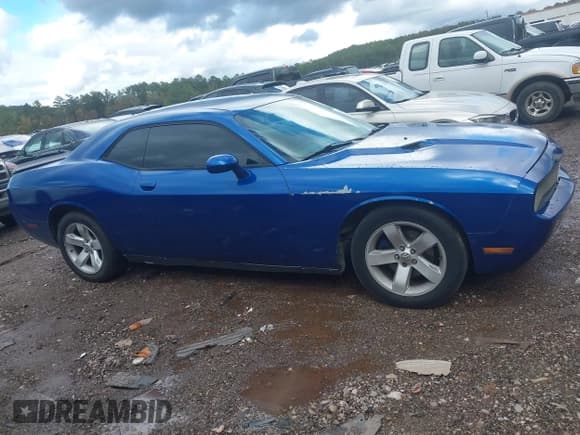 ✅ 2012 Dodge Challenger SXT Plus • VIN: 2C3CDYAGXCH180300 • Lot: 43566851. Listed on IAAI with 251,028 mi. Free auction sales archive from the USA and detailed vehicle history report at DreamBid. Image 13.