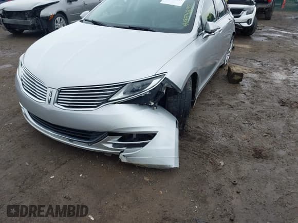 ✅ 2013 Lincoln MKZ • VIN: 3LN6L2GK0DR823324 • Lot: 41954237. Listed on IAAI with 135,077 mi. Free auction sales archive from the USA and detailed vehicle history report at DreamBid. Image 6.