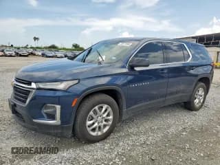 ✅ 2022 Chevrolet Traverse LS • VIN: 1GNERFKW4NJ104158 • Lot: 70577495. Wystawiony na Copart z przebiegiem Nie podano. Bezpłatny archiwum sprzedaży aukcyjnych z USA i szczegółowy raport historii pojazdu na DreamBid. Zdjęcie 1.