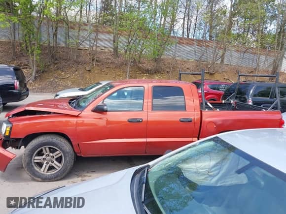 2007 Dodge Dakota SLT with VIN 1D7HW48K87S270838, listed as a IAAI auction lot 42150101 with 225,761 mi miles and . Bid and sale history available at DreamBid. Image 14.