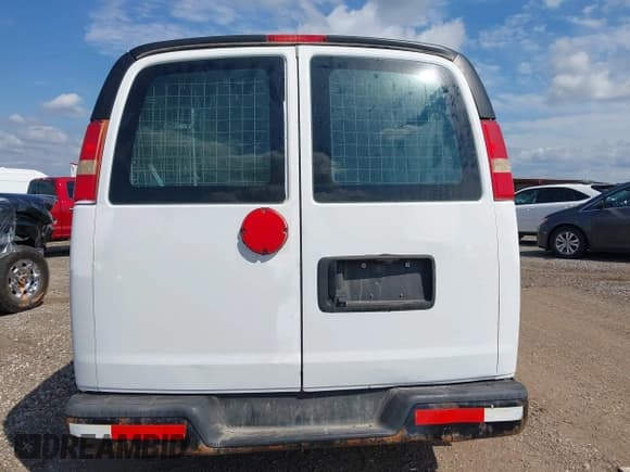 ✅ 2014 Chevrolet Express Cargo • VIN: 1GCSGAFX2E1154516 • Lot: 42931523. Listed on IAAI with 288,086 mi. Free auction sales archive from the USA and detailed vehicle history report at DreamBid. Image 16.
