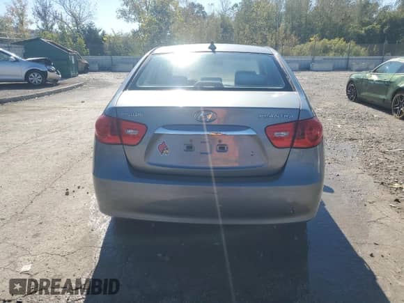 2010 Hyundai Elantra GLS z VIN KMHDU4AD7AU148523, wystawiony jako Copart lot #85756685 z przebiegiem 115 835 mil mil oraz Nie do naprawy • Non repairable. Historia ofert i sprzedaży dostępna na DreamBid. Obrazek 6.