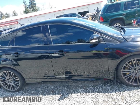 ✅ 2016 Ford Focus RS • VIN: WF0DP3TH4G4115541 • Lot: 42087861. Listed on IAAI with 82,662 mi. Free auction sales archive from the USA and detailed vehicle history report at DreamBid. Image 13.