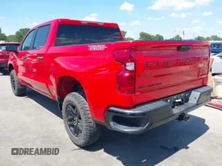 ✅ 2022 Chevrolet Silverado 1500 Custom Trail Boss • VIN: 3GCPDCEK0NG577340 • Lot: 43011035. Wystawiony na IAAI z przebiegiem 48 964 mil. Bezpłatny archiwum sprzedaży aukcyjnych z USA i szczegółowy raport historii pojazdu na DreamBid. Zdjęcie 3.