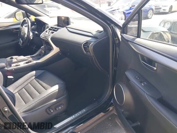 ✅ 2020 Lexus NX 300 F Sport • VIN: JTJSARBZ3L2177315 • Lot: 42297481. Listed on IAAI with 42,843 mi. Free auction sales archive from the USA and detailed vehicle history report at DreamBid. Image 5.