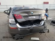 ✅ 2015 BMW M5 • VIN: WBSFV9C5XFD595067 • Lot: 80183913. Wystawiony na Copart z przebiegiem Nie podano. Bezpłatny archiwum sprzedaży aukcyjnych z USA i szczegółowy raport historii pojazdu na DreamBid. Zdjęcie 6.