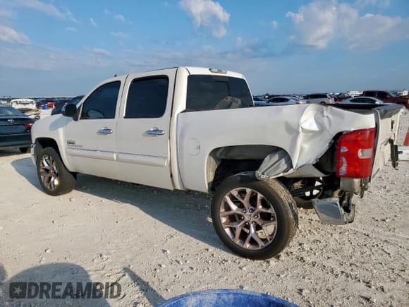 ✅ 2013 Chevrolet Silverado 1500 LT • VIN: 3GCPCSE06DG223493 • Lot: 71250535. Listed on Copart with 257,115 mi. Free auction sales archive from the USA and detailed vehicle history report at DreamBid. Image 2.