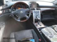 ✅ 2010 Acura RL Technology • VIN: JH4KB2F68AC002152 • Lot: 83011944. Wystawiony na Copart z przebiegiem 247 600 mil. Bezpłatny archiwum sprzedaży aukcyjnych z USA i szczegółowy raport historii pojazdu na DreamBid. Zdjęcie 8.