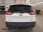 ✅ 2016 Jeep Cherokee Latitude • VIN: 1C4PJMCS8GW199290 • Лот: 42258970. Опубликован ранее на IAAI с пробегом 184 698 миль. Бесплатный доступ к архиву аукционных продаж из США и подробный отчёт об истории автомобиля на DreamBid. Изображение 17.