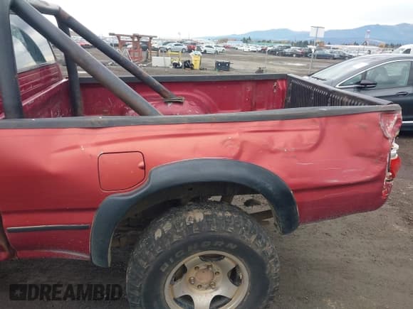 ✅ 2003 Toyota Tacoma • VIN: 5TEWN72N73Z223900 • Lot: 43618497. Wystawiony na IAAI z przebiegiem 231 853 mil. Bezpłatny archiwum sprzedaży aukcyjnych z USA i szczegółowy raport historii pojazdu na DreamBid. Zdjęcie 14.