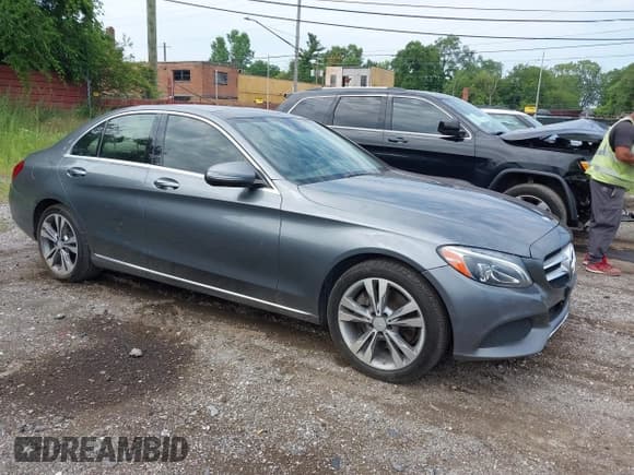 ✅ 2017 Mercedes-Benz C 300 • VIN: 55SWF4KB3HU202003 • Lot: 42840505. Listed on IAAI with 186,898 mi. Free auction sales archive from the USA and detailed vehicle history report at DreamBid. Image 1.