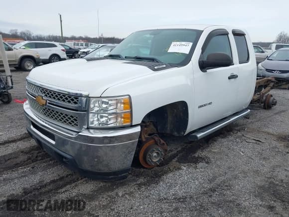 ✅ 2013 Chevrolet Silverado 2500HD Work Truck • VIN: 1GC2KVCG8DZ253237 • Lot: 41149947. Listed on IAAI with 326,965 mi. Free auction sales archive from the USA and detailed vehicle history report at DreamBid. Image 2.