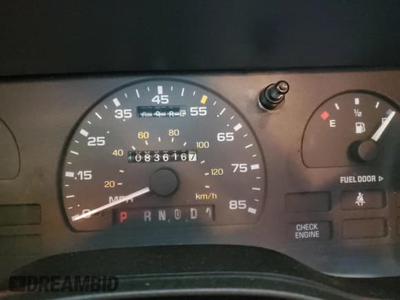 ✅ 1994 Ford Taurus GL • VIN: 1FALP52U5RA259098 • Lot: 85495274. Listed on Copart with 83,616 mi. Free auction sales archive from the USA and detailed vehicle history report at DreamBid. Image 9.