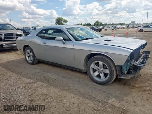 2010 Dodge Challenger SE с VIN 2B3CJ4DV2AH323214, выставлен на аукционе Copart как лот 83939675 с пробегом 178 492 миль миль и Списание • Salvage title. История ставок и продаж доступна на DreamBid. Изображение 4.