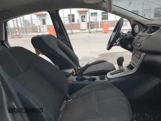 ✅ 2015 Nissan Sentra SV • VIN: 3N1AB7AP0FY383992 • Lot: 43767293. Wystawiony na IAAI z przebiegiem 188 173 mil. Bezpłatny archiwum sprzedaży aukcyjnych z USA i szczegółowy raport historii pojazdu na DreamBid. Zdjęcie 5.