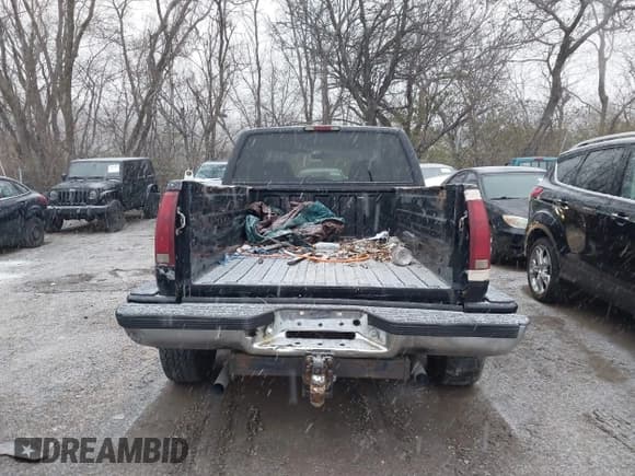 ✅ 1996 Chevrolet Silverado 1500 • VIN: 2GCEK19R7T1212698 • Лот: 43836777. Опубликован ранее на IAAI с пробегом 317 456 миль. Бесплатный доступ к архиву аукционных продаж из США и подробный отчёт об истории автомобиля на DreamBid. Изображение 6.
