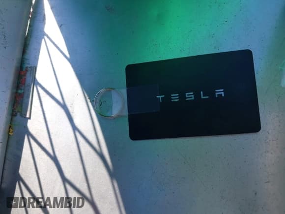 ✅ 2025 Tesla Model Y Long Range • VIN: 7SAYGDEE6SF287880 • Lot: 43529918. Wystawiony na IAAI z przebiegiem 12 513 mil. Bezpłatny archiwum sprzedaży aukcyjnych z USA i szczegółowy raport historii pojazdu na DreamBid. Zdjęcie 11.