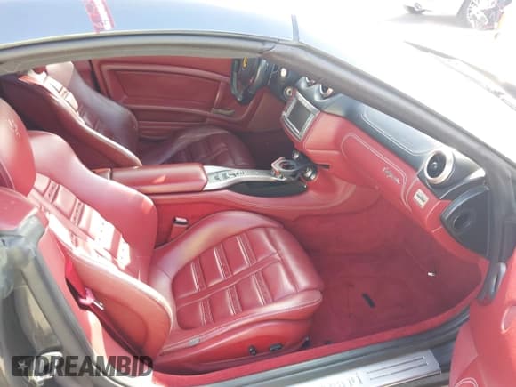 ✅ 2010 Ferrari California • VIN: ZFF65LJA7A0168421 • Lot: 42178913. Listed on IAAI with 57,276 mi. Free auction sales archive from the USA and detailed vehicle history report at DreamBid. Image 5.