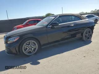 ✅ 2020 Mercedes-Benz C 300 • VIN: W1KWK8EB2LG010981 • Lot: 49493215. Wystawiony na Copart z przebiegiem 18 039 mil. Bezpłatny archiwum sprzedaży aukcyjnych z USA i szczegółowy raport historii pojazdu na DreamBid. Zdjęcie 1.