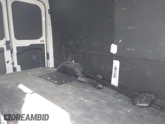 ✅ 2024 Ford Transit Cargo • VIN: 1FTBR1C8XRKA46961 • Lot: 41823255. Listed on IAAI with 4,292 mi. Free auction sales archive from the USA and detailed vehicle history report at DreamBid. Image 8.