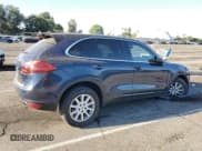 ✅ 2012 Porsche Cayenne • VIN: WP1AA2A24CLA04826 • Lot: 71255115. Wystawiony na Copart z przebiegiem Nie podano. Bezpłatny archiwum sprzedaży aukcyjnych z USA i szczegółowy raport historii pojazdu na DreamBid. Zdjęcie 3.