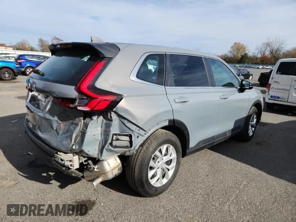 ✅ 2024 Honda CR-V LX • VIN: 2HKRS4H21RH420767 • Lot: 91910635. Wystawiony na Copart z przebiegiem 29 871 mil. Bezpłatny archiwum sprzedaży aukcyjnych z USA i szczegółowy raport historii pojazdu na DreamBid. Zdjęcie 3.