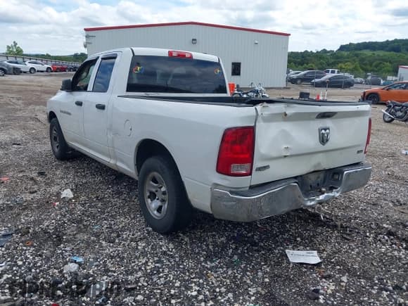 ✅ 2012 Ram 1500 ST • VIN: 1C6RD6FP3CS193358 • Lot: 43111434. Wystawiony na IAAI z przebiegiem 238 618 mil. Bezpłatny archiwum sprzedaży aukcyjnych z USA i szczegółowy raport historii pojazdu na DreamBid. Zdjęcie 3.