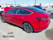✅ 2019 Tesla Model 3 Mid Range • VIN: 5YJ3E1EA7KF396485 • Lot: 41999619. Wystawiony na IAAI z przebiegiem 48 090 mil. Bezpłatny archiwum sprzedaży aukcyjnych z USA i szczegółowy raport historii pojazdu na DreamBid. Zdjęcie 3.