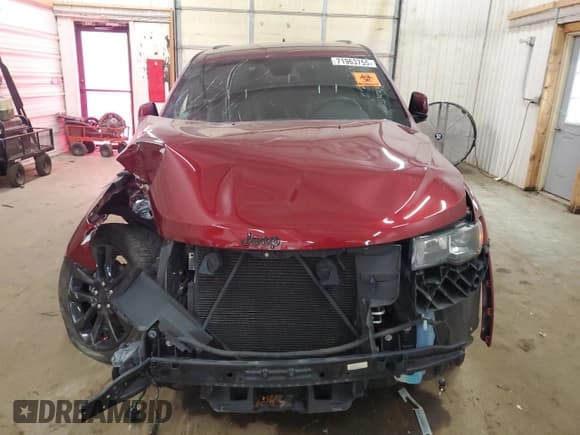 ✅ 2018 Jeep Grand Cherokee Laredo E • VIN: 1C4RJFAG6JC303030 • Lot: 71963755. Wystawiony na Copart z przebiegiem 70 098 mil. Bezpłatny archiwum sprzedaży aukcyjnych z USA i szczegółowy raport historii pojazdu na DreamBid. Zdjęcie 5.