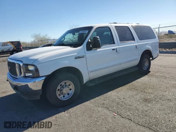 ✅ 2000 Ford Excursion XLT • VIN: 1FMNU40S5YEB87300 • Lot: 91559835. Wystawiony na Copart z przebiegiem 215 114 mil. Bezpłatny archiwum sprzedaży aukcyjnych z USA i szczegółowy raport historii pojazdu na DreamBid. Zdjęcie 1.