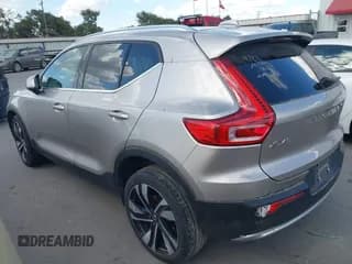 ✅ 2024 Volvo XC40 Ultimate Bright Theme • VIN: YV4L12UFXR2229918 • Lot: 43308175. Listed on IAAI with 30,075 mi. Free auction sales archive from the USA and detailed vehicle history report at DreamBid. Image 3.
