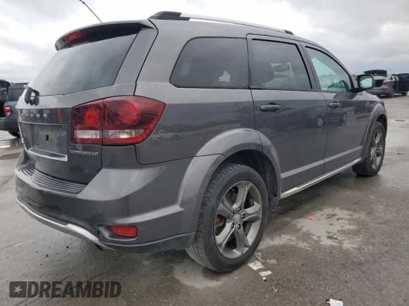 ✅ 2015 Dodge Journey Crossroad • VIN: 3C4PDCGB4FT565715 • Lot: 90086405. Listed on Copart with 251,448 mi. Free auction sales archive from the USA and detailed vehicle history report at DreamBid. Image 3.