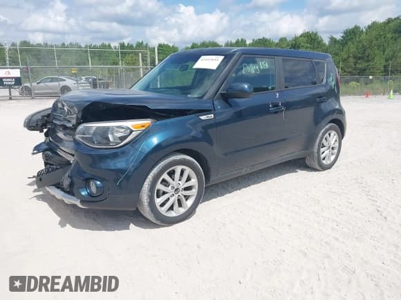 ✅ 2017 Kia Soul + • VIN: KNDJP3A55H7435403 • Lot: 42447651. Wystawiony na IAAI z przebiegiem 72 975 mil. Bezpłatny archiwum sprzedaży aukcyjnych z USA i szczegółowy raport historii pojazdu na DreamBid. Zdjęcie 2.