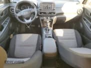 ✅ 2018 Hyundai Kona SEL • VIN: KM8K6CAA4JU087388 • Лот: 76792164. Опубликован ранее на Copart с пробегом 69 073 миль. Бесплатный доступ к архиву аукционных продаж из США и подробный отчёт об истории автомобиля на DreamBid. Изображение 8.