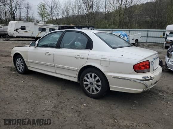 2004 Hyundai Sonata GLS с VIN KMHWF35H24A074783, выставлен на аукционе Copart как лот 51992295 с пробегом 166 285 миль миль и Списание • Salvage title. История ставок и продаж доступна на DreamBid. Изображение 2.
