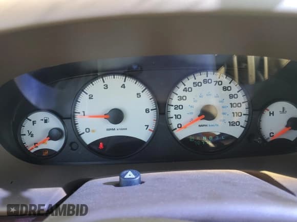 ✅ 2001 Dodge Stratus SE • VIN: 1B3EJ46UX1N552969 • Lot: 55082905. Wystawiony na Copart z przebiegiem 70 775 mil. Bezpłatny archiwum sprzedaży aukcyjnych z USA i szczegółowy raport historii pojazdu na DreamBid. Zdjęcie 9.