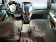 ✅ 2007 Lexus RX 350 • VIN: 2T2HK31U47C010915 • Lot: 92328875. Wystawiony na Copart z przebiegiem 116 393 mil. Bezpłatny archiwum sprzedaży aukcyjnych z USA i szczegółowy raport historii pojazdu na DreamBid. Zdjęcie 8.