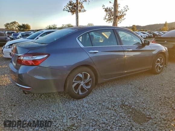 ✅ 2016 Honda Accord LX • VIN: 1HGCR2F35GA056201 • Лот: 93780305. Опубликован ранее на Copart с пробегом 312 890 миль. Бесплатный доступ к архиву аукционных продаж из США и подробный отчёт об истории автомобиля на DreamBid. Изображение 3.
