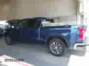 2022 Chevrolet Silverado 1500 LT z VIN 1GCPWCED0NZ157010, wystawiony jako IAAI lot #42592135 z przebiegiem 73 037 mil mil oraz . Historia ofert i sprzedaży dostępna na DreamBid. Obrazek 14.