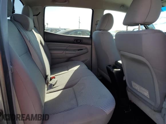 ✅ 2013 Toyota Tacoma • VIN: 5TFJX4CN3DX033070 • Lot: 69983245. Listed on Copart with 110,841 mi. Free auction sales archive from the USA and detailed vehicle history report at DreamBid. Image 10.