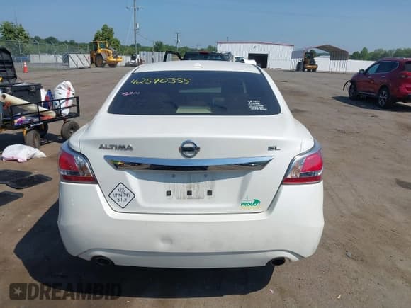 ✅ 2015 Nissan Altima SV • VIN: 1N4AL3AP1FC113557 • Лот: 42590355. Опубликован ранее на IAAI с пробегом 80 304 миль. Бесплатный доступ к архиву аукционных продаж из США и подробный отчёт об истории автомобиля на DreamBid. Изображение 17.
