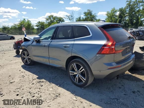 ✅ 2018 Volvo XC60 Momentum • VIN: YV4A22RK6J1032202 • Лот: 70463735. Опубликован ранее на Copart с пробегом 115 147 миль. Бесплатный доступ к архиву аукционных продаж из США и подробный отчёт об истории автомобиля на DreamBid. Изображение 2.