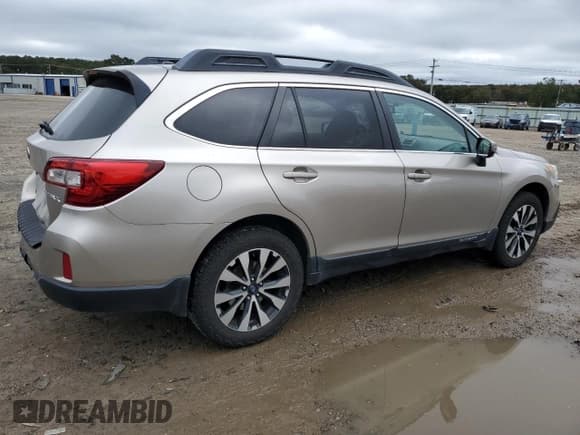 ✅ 2015 Subaru Outback Limited • VIN: 4S4BSBNC7F3279936 • Лот: 82703085. Опубликован ранее на Copart с пробегом 190 483 миль. Бесплатный доступ к архиву аукционных продаж из США и подробный отчёт об истории автомобиля на DreamBid. Изображение 3.