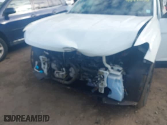 ✅ 2022 Volkswagen Atlas SE • VIN: 1V2KR2CA6NC565484 • Lot: 43499076. Listed on IAAI with 33,353 mi. Free auction sales archive from the USA and detailed vehicle history report at DreamBid. Image 6.